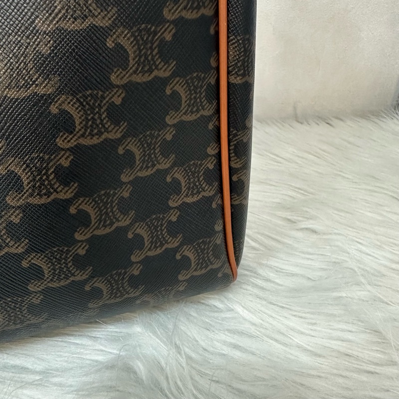 Celine 老花凱旋門金釦托特包-16