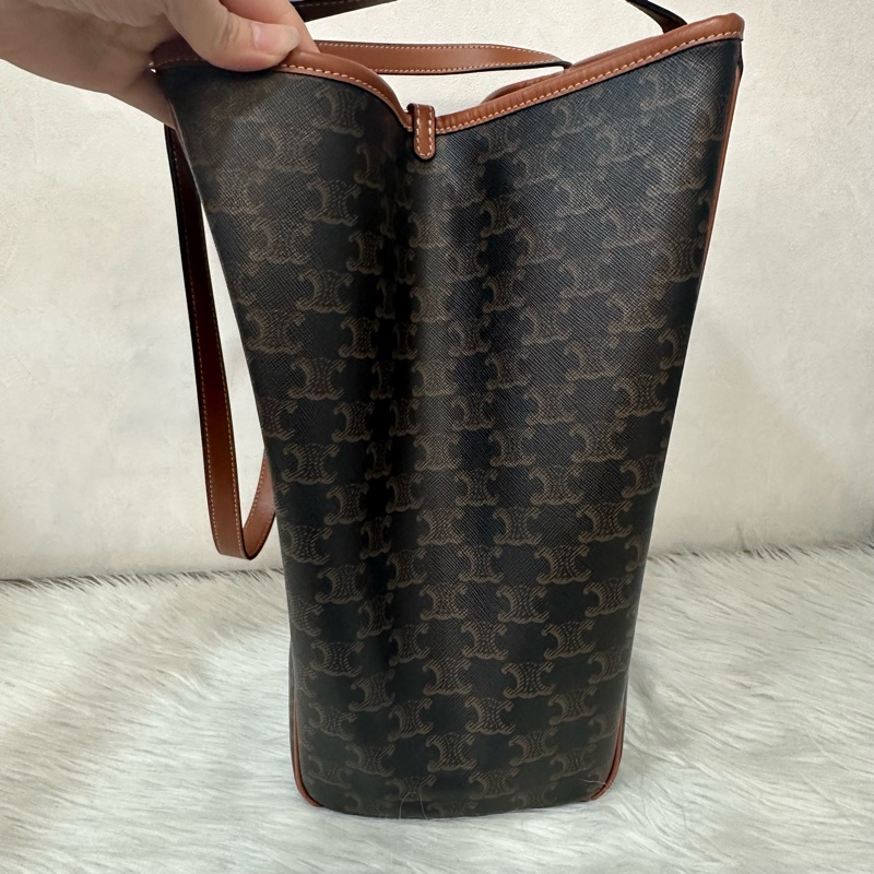 Celine 老花凱旋門金釦托特包-17