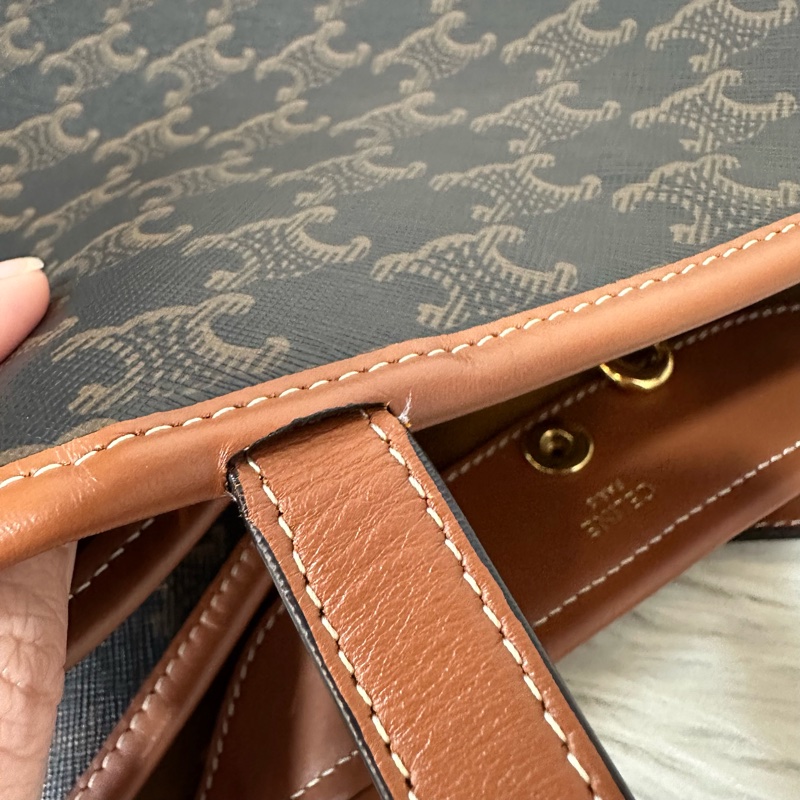 Celine 老花凱旋門金釦托特包-47