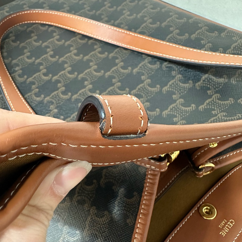 Celine 老花凱旋門金釦托特包-52