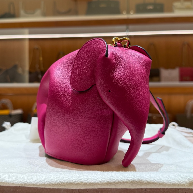 LOEWE Elephant 立體大象造型斜背包-0
