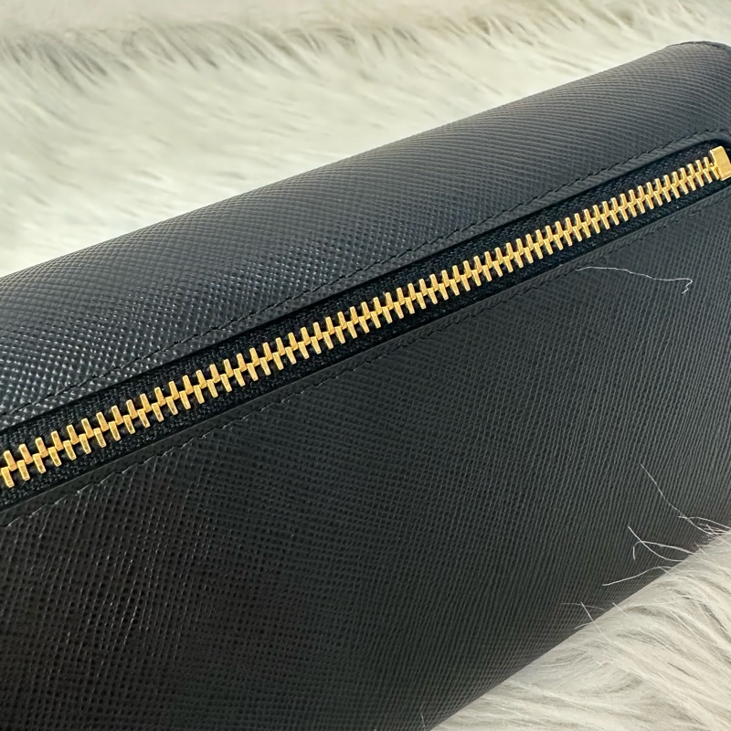 Prada 1MH132 黑色牛皮金釦長夾-9