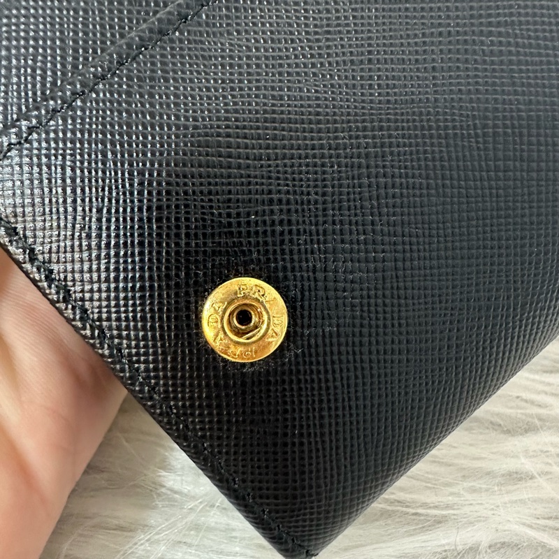 Prada 1MH132 黑色牛皮金釦長夾-19