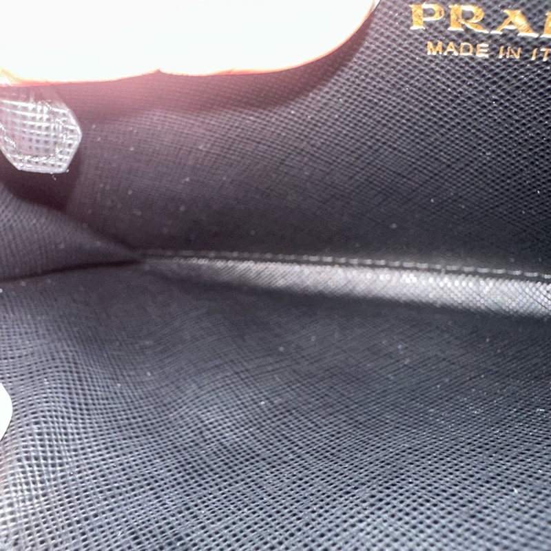 Prada 1MH132 黑色牛皮金釦長夾-30