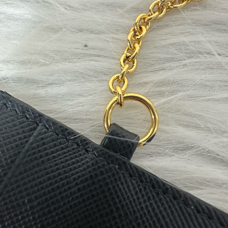 Prada 1MH132 黑色牛皮金釦長夾-36