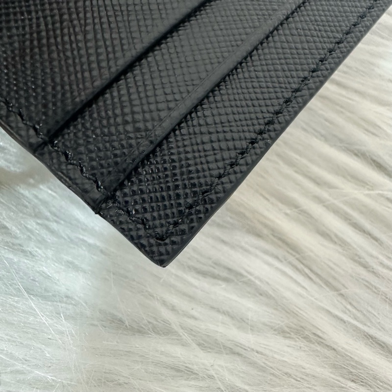 Prada 1MH132 黑色牛皮金釦長夾-43