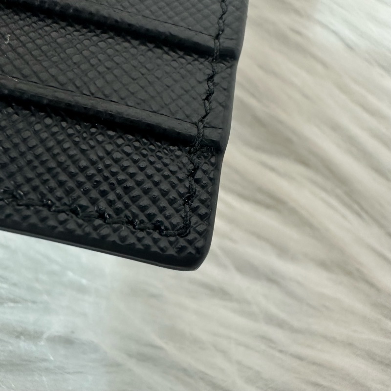 Prada 1MH132 黑色牛皮金釦長夾-44