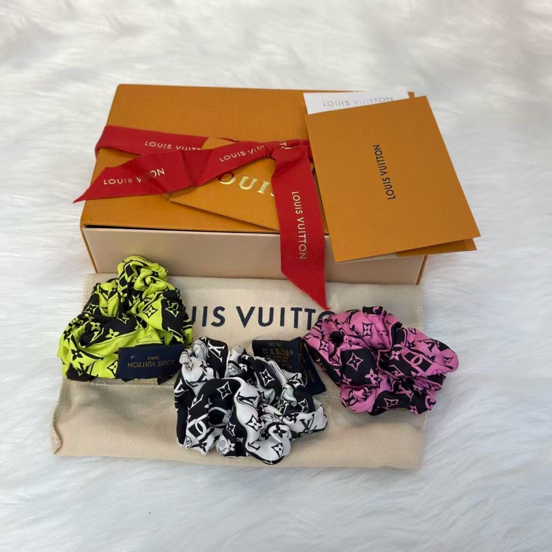 LV絲質地髮圈 三個裝超抵價❣️-0