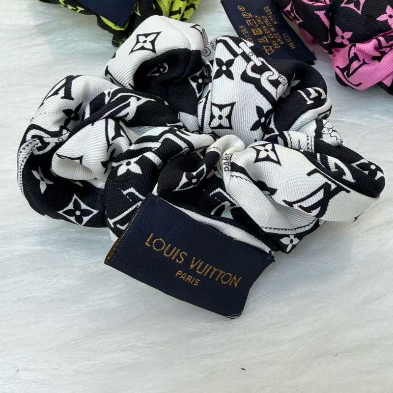 LV絲質地髮圈 三個裝超抵價❣️-2