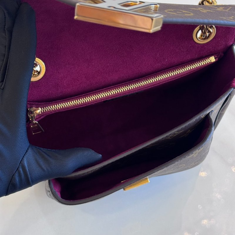 *SHIHNA名牌精品* LV M45592 Passy 肩背/鏈帶包-8