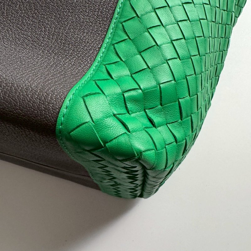 🎉特殊色 BV 鸚鵡綠拼深灰編織托特包 購物包-10