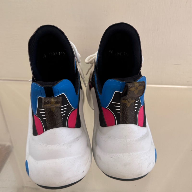 LV粉/藍白底運動鞋 37.5號-2