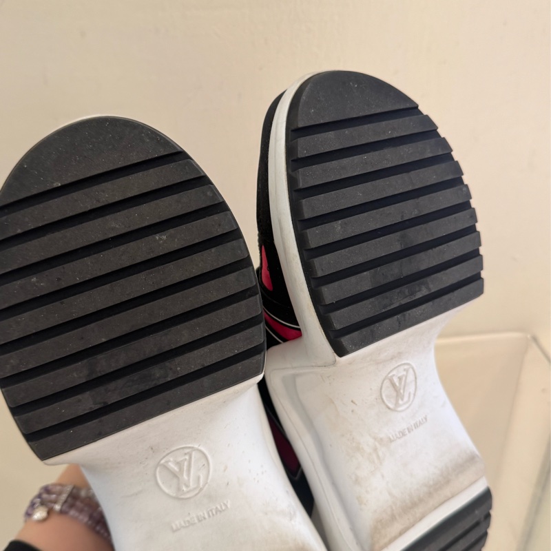 LV粉/藍白底運動鞋 37.5號-21