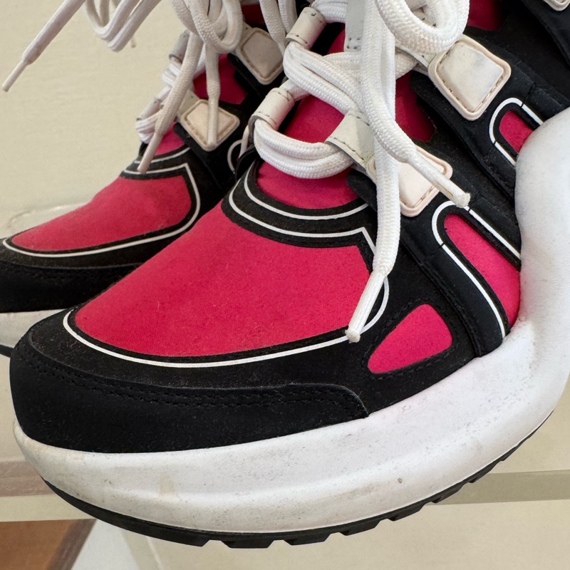 LV粉/藍白底運動鞋 37.5號-25