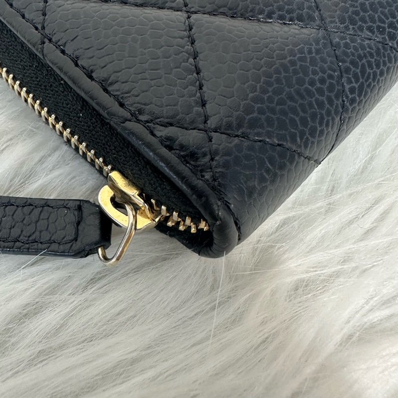 Chanel A69271 黑荔枝皮金釦拉鍊卡包 零錢包-3