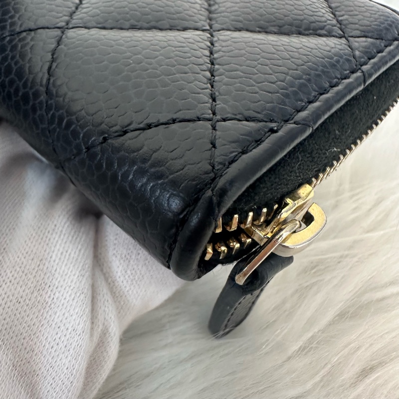 Chanel A69271 黑荔枝皮金釦拉鍊卡包 零錢包-5