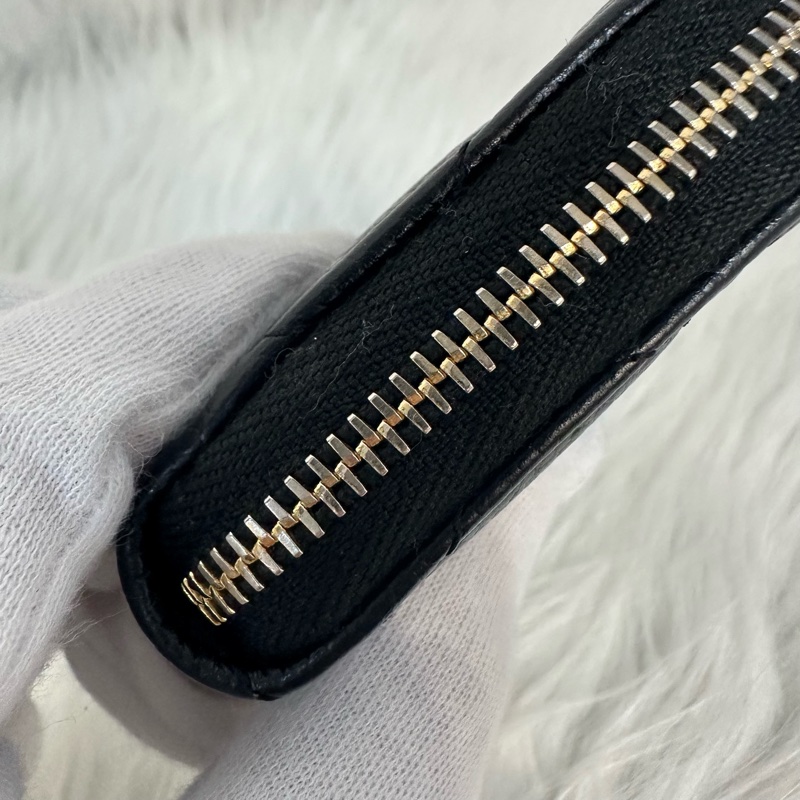 Chanel A69271 黑荔枝皮金釦拉鍊卡包 零錢包-10
