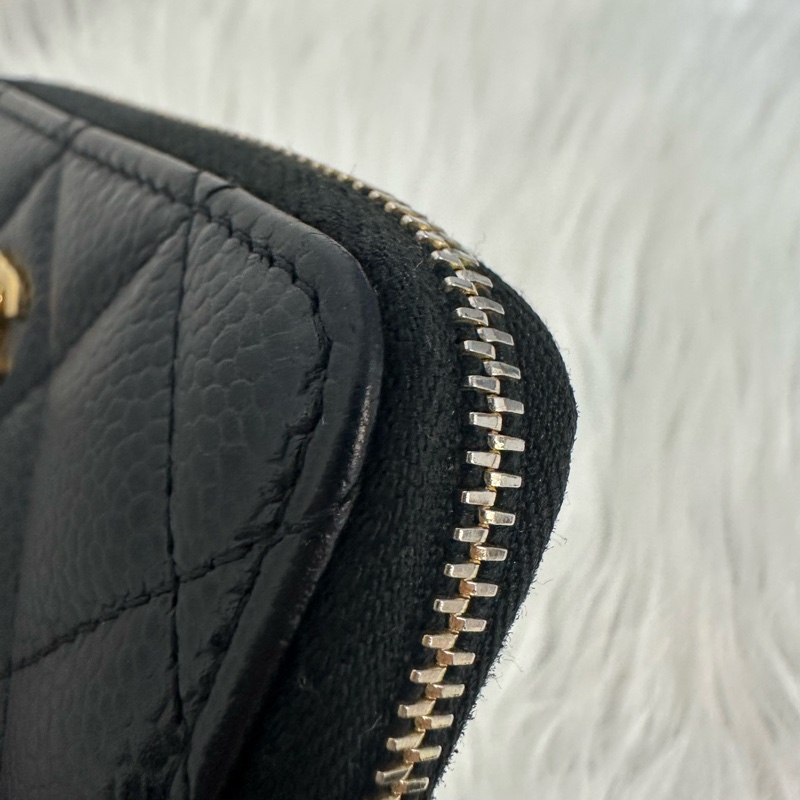 Chanel A69271 黑荔枝皮金釦拉鍊卡包 零錢包-14