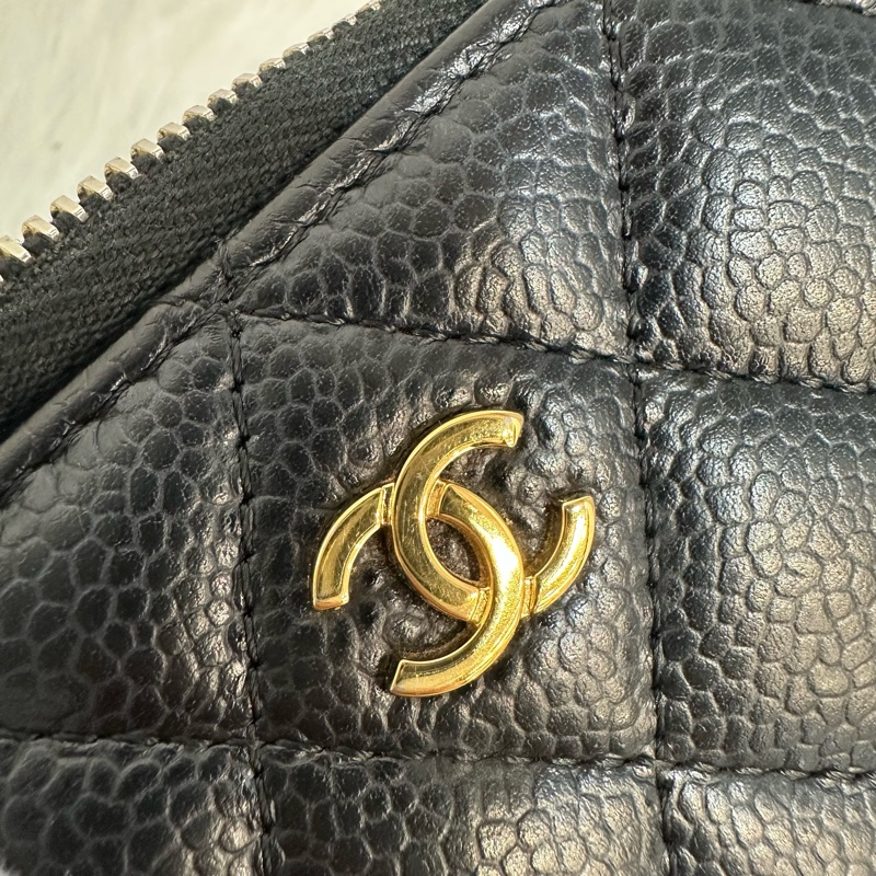 Chanel A69271 黑荔枝皮金釦拉鍊卡包 零錢包-19