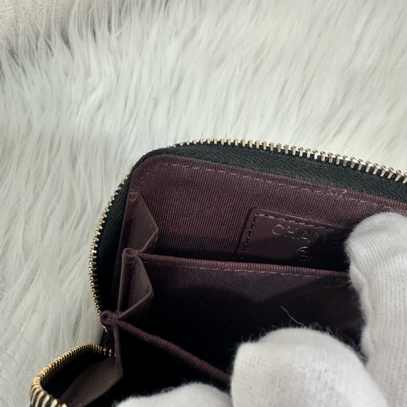 Chanel A69271 黑荔枝皮金釦拉鍊卡包 零錢包-23