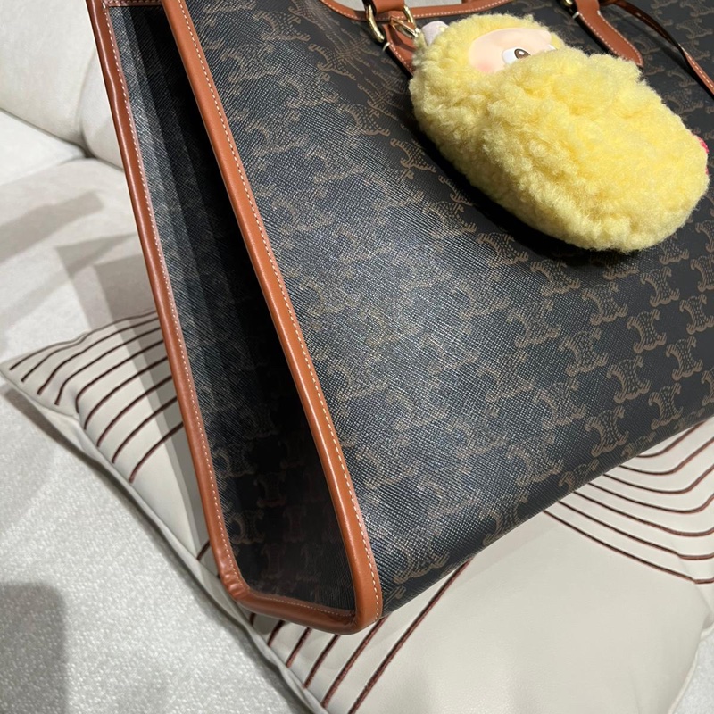 Celine horizontal cabas Triomphe Canvas Tan-7