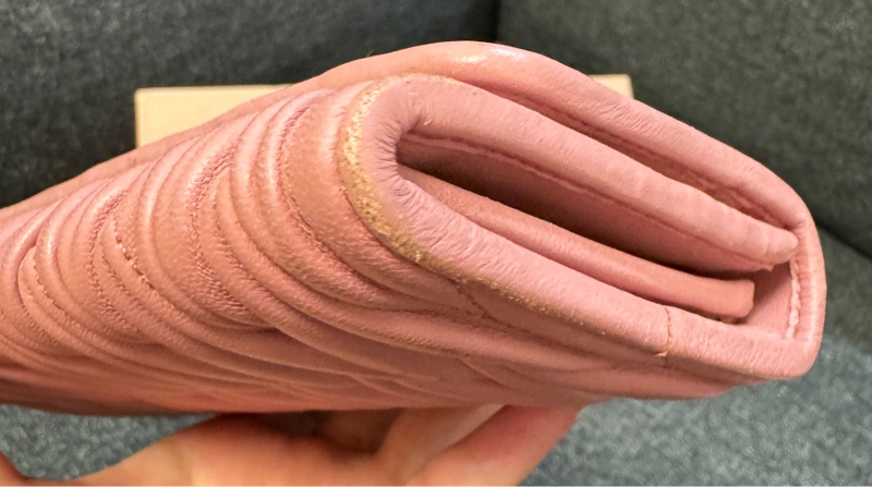 專櫃正品 MIU MIU 粉色 金屬標 抓皺 扣式長夾 多卡夾 發財包-20