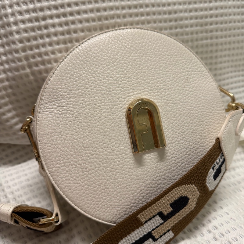Furla 白色小圓餅-0