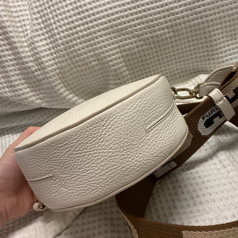 Furla 白色小圓餅-3