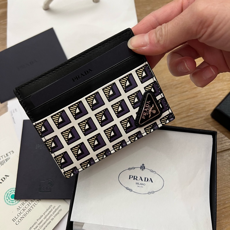Prada卡夾全新正品-4