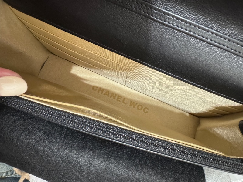 Chanel 金球羊皮WOC（可調節背帶長度）-3