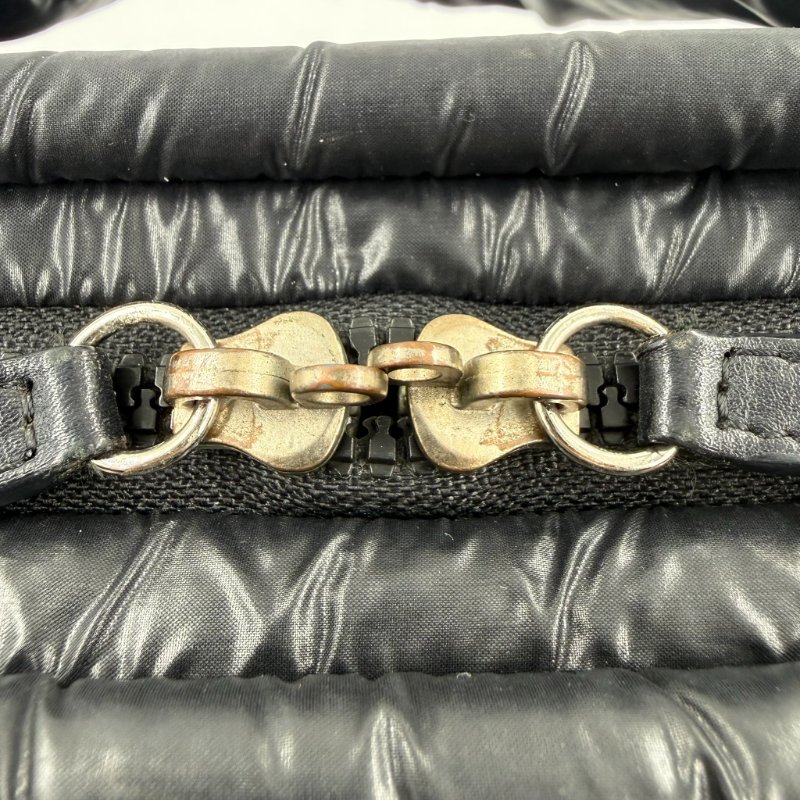 CHANEL - 黑色尼龍拉鍊Coco Cocoon 羽絨手提包-16