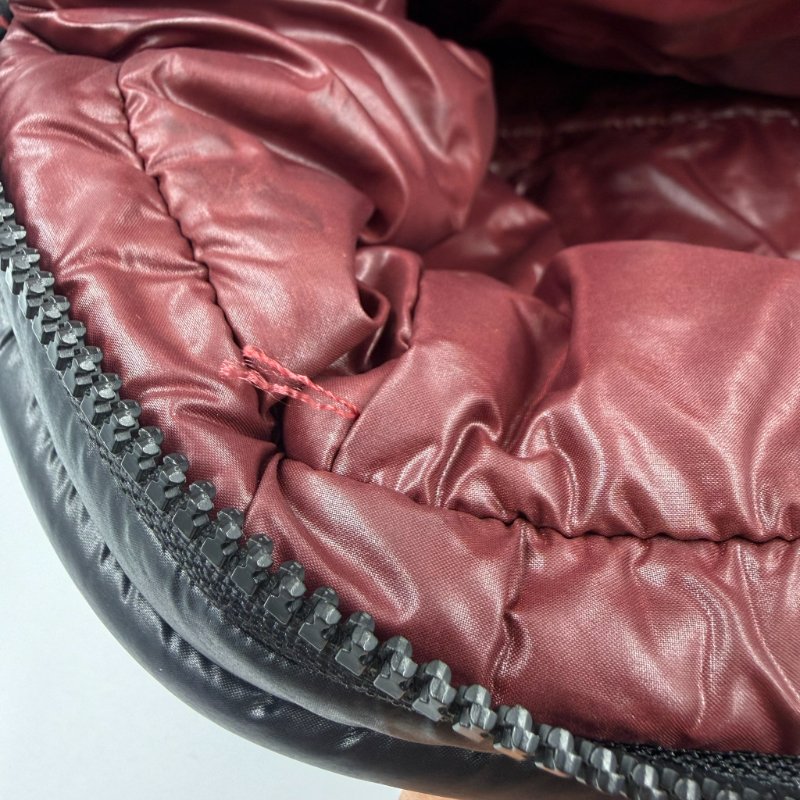 CHANEL - 黑色尼龍拉鍊Coco Cocoon 羽絨手提包-27