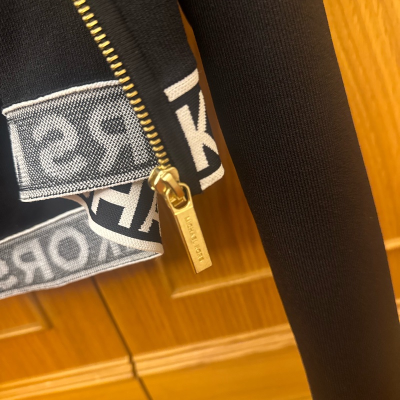 Michael Kors 連帽外套 S 黑全新-11