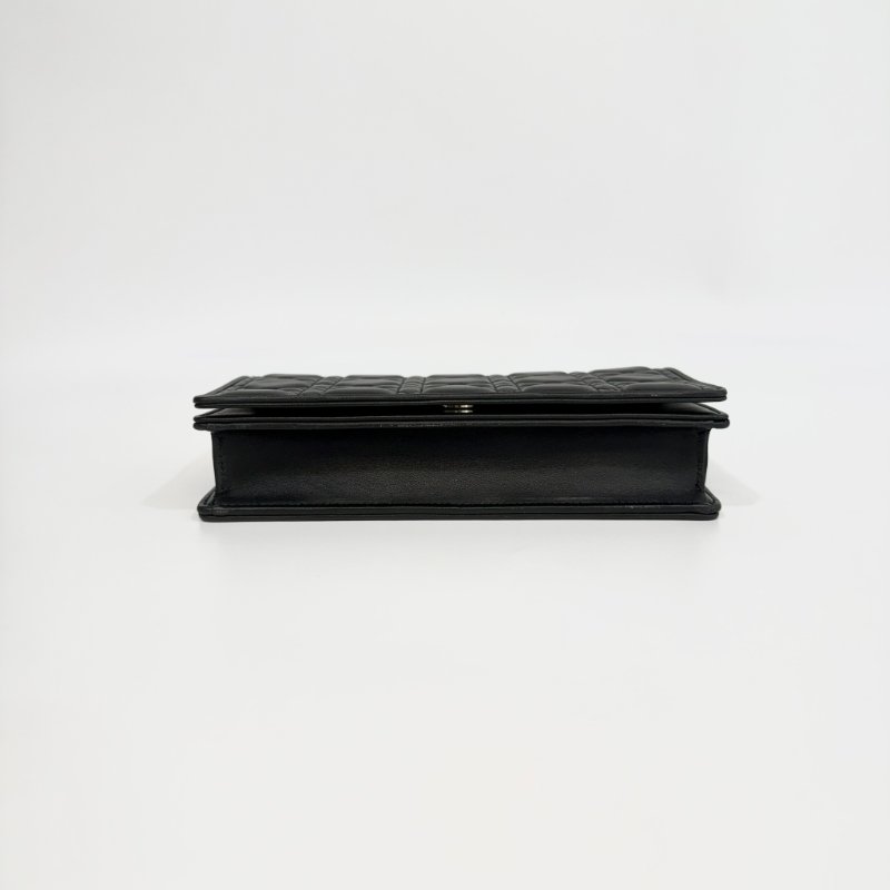 DIOR - 黑色金釦羊皮藤格紋Lady Dior Pouch斜背包-9