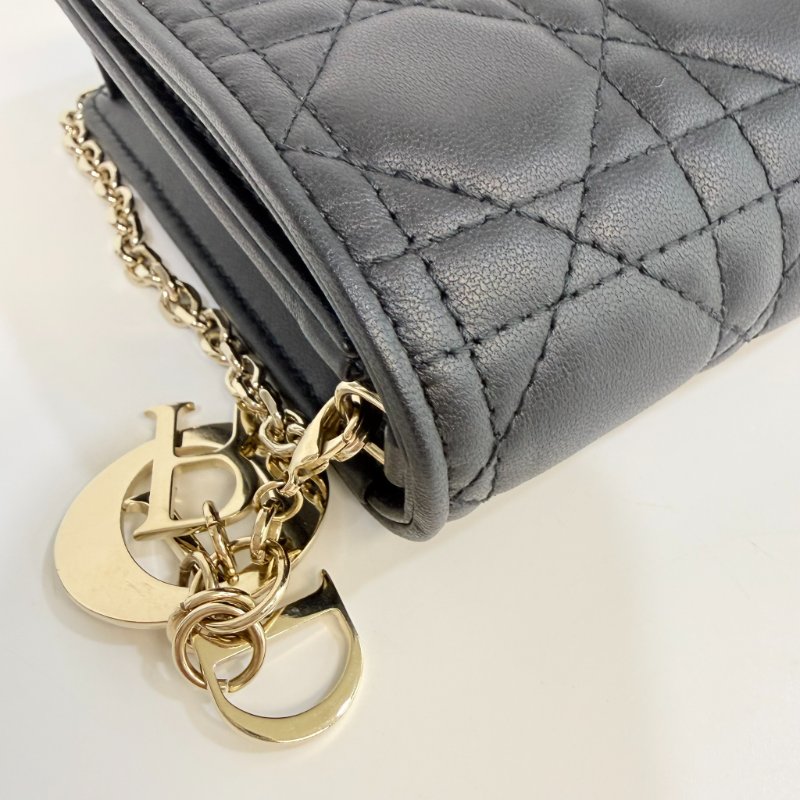 DIOR - 黑色金釦羊皮藤格紋Lady Dior Pouch斜背包-15