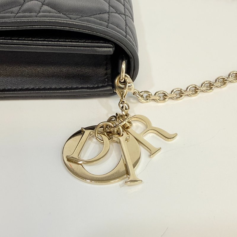 DIOR - 黑色金釦羊皮藤格紋Lady Dior Pouch斜背包-16