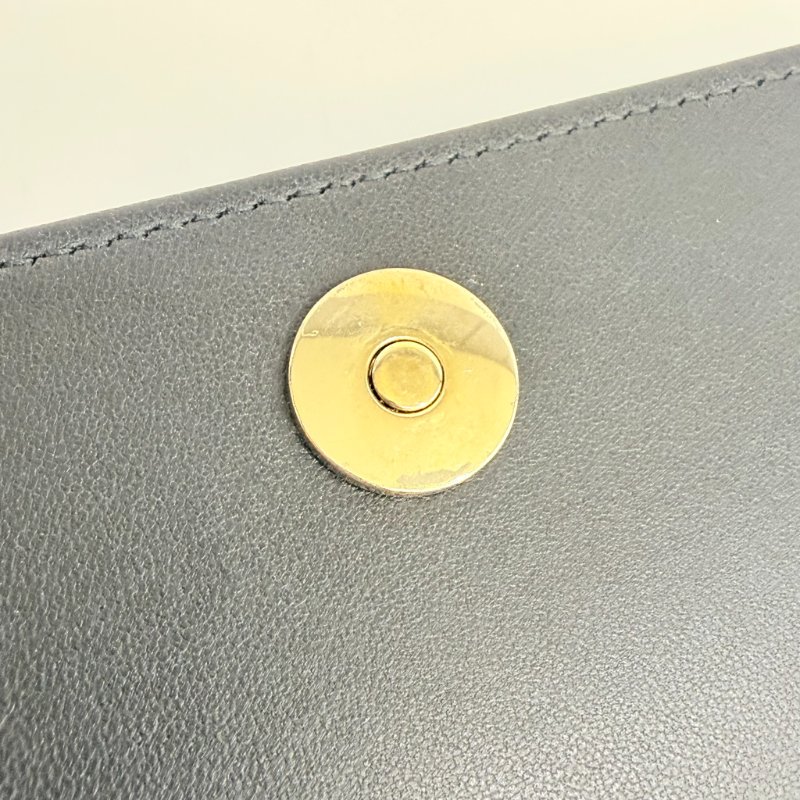 DIOR - 黑色金釦羊皮藤格紋Lady Dior Pouch斜背包-17