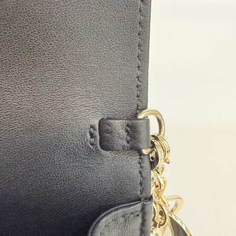 DIOR - 黑色金釦羊皮藤格紋Lady Dior Pouch斜背包-20