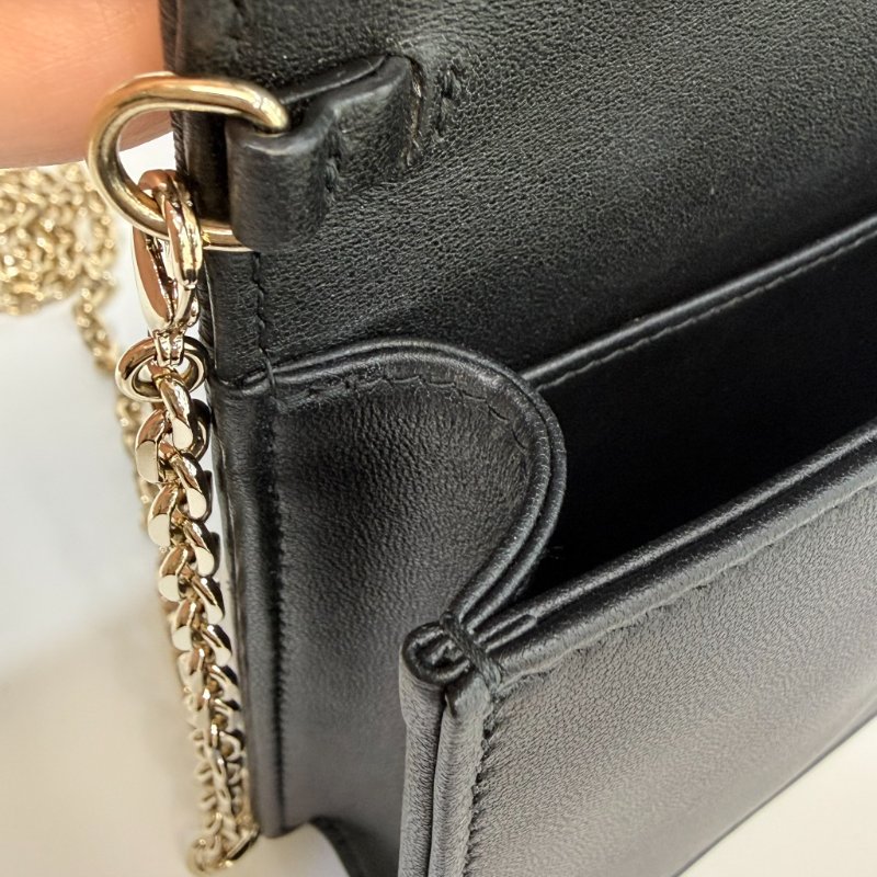 DIOR - 黑色金釦羊皮藤格紋Lady Dior Pouch斜背包-21