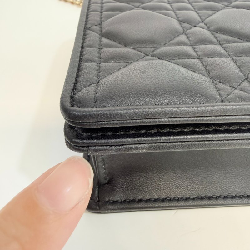 DIOR - 黑色金釦羊皮藤格紋Lady Dior Pouch斜背包-27