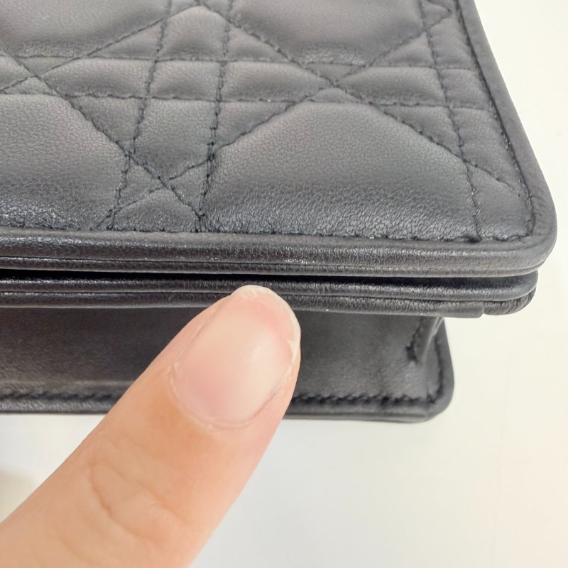 DIOR - 黑色金釦羊皮藤格紋Lady Dior Pouch斜背包-28