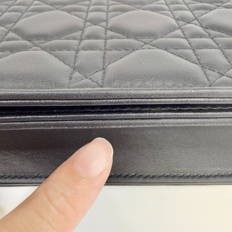 DIOR - 黑色金釦羊皮藤格紋Lady Dior Pouch斜背包-29