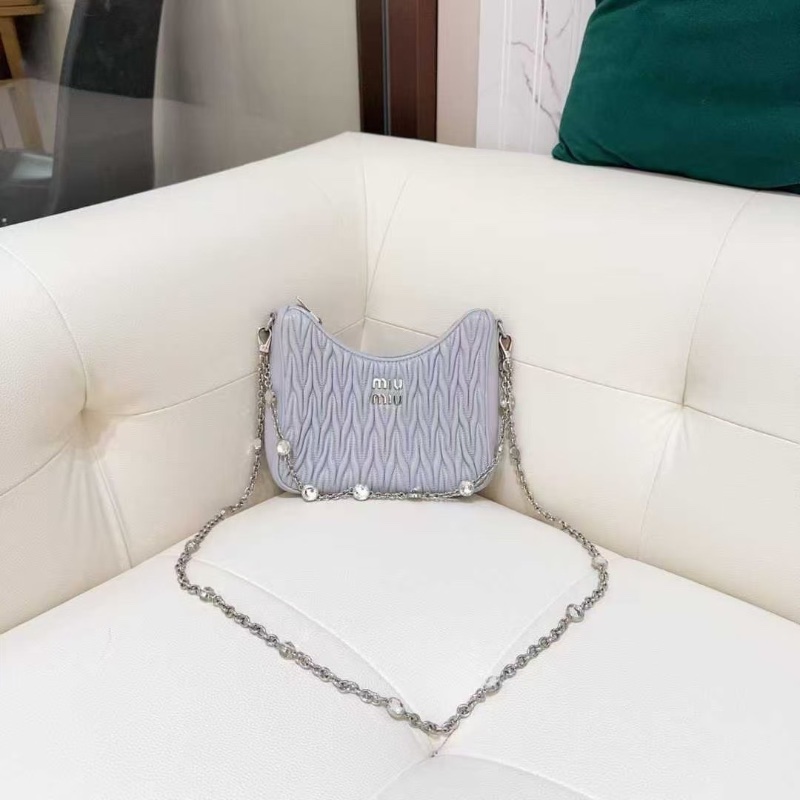 MIU MIU Matelassé 淺藍  鏈條拉鍊 羊皮 手提肩背斜背包19*4*16  98新配件塵袋-1