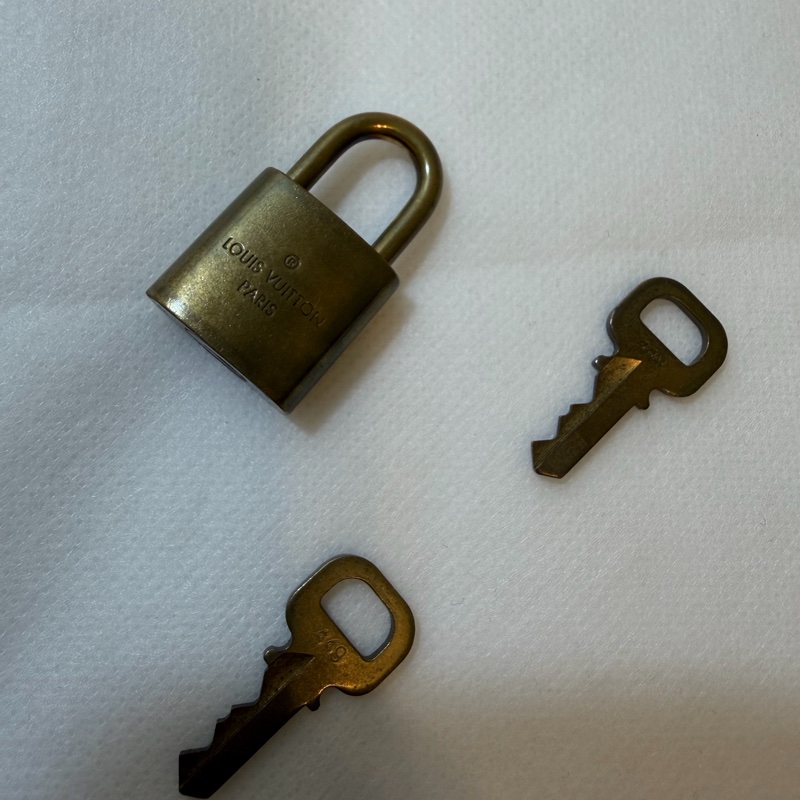 【法產美品】LV Speedy 30 Bandoulière 老花款｜附原廠背帶、鎖頭鑰匙｜四角無露芯-35