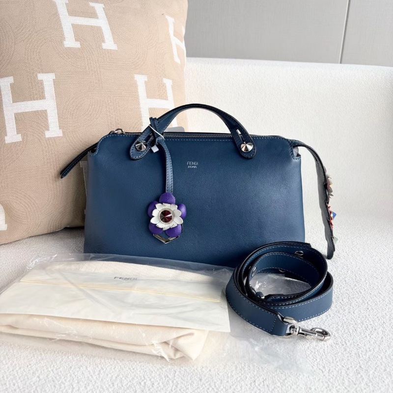 Fendi Bytheway手提斜背包 藍色 牛皮 立體花朵設計28*17*12 98新配件塵袋肩帶購證掛飾-1
