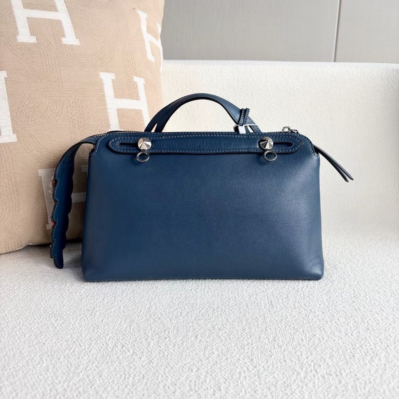 Fendi Bytheway手提斜背包 藍色 牛皮 立體花朵設計28*17*12 98新配件塵袋肩帶購證掛飾-8