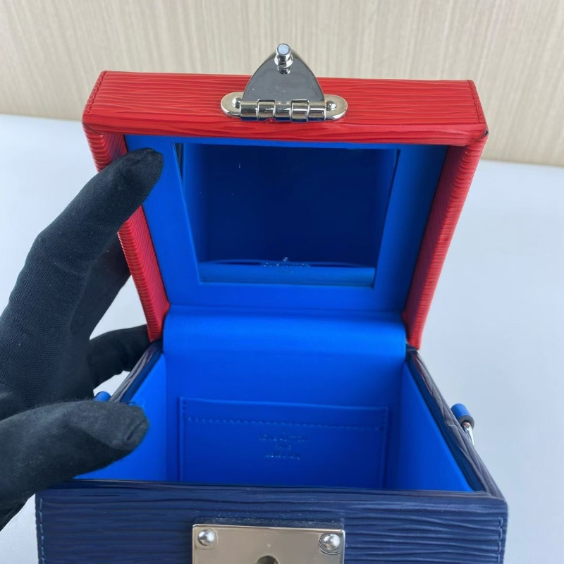 LV 紅藍拼色水波紋方盒子化妝包12*12 98新配件塵袋-3