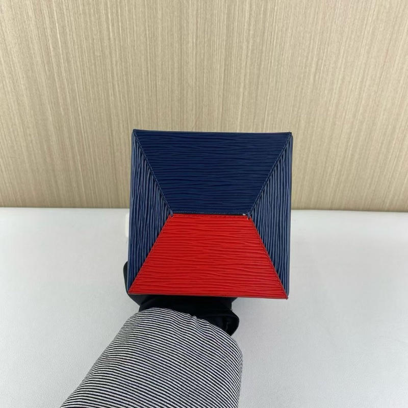 LV 紅藍拼色水波紋方盒子化妝包12*12 98新配件塵袋-6