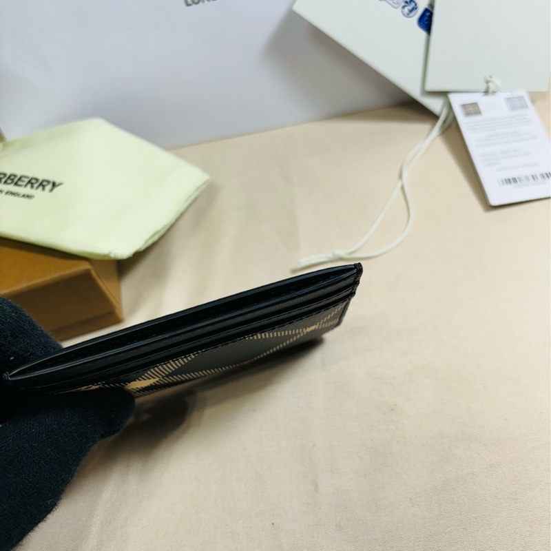 🎁送禮首選 全新盒裝 2025新款 Burberry 巴寶莉 黑白格紋5卡名片夾/卡夾 （原價8400）-6