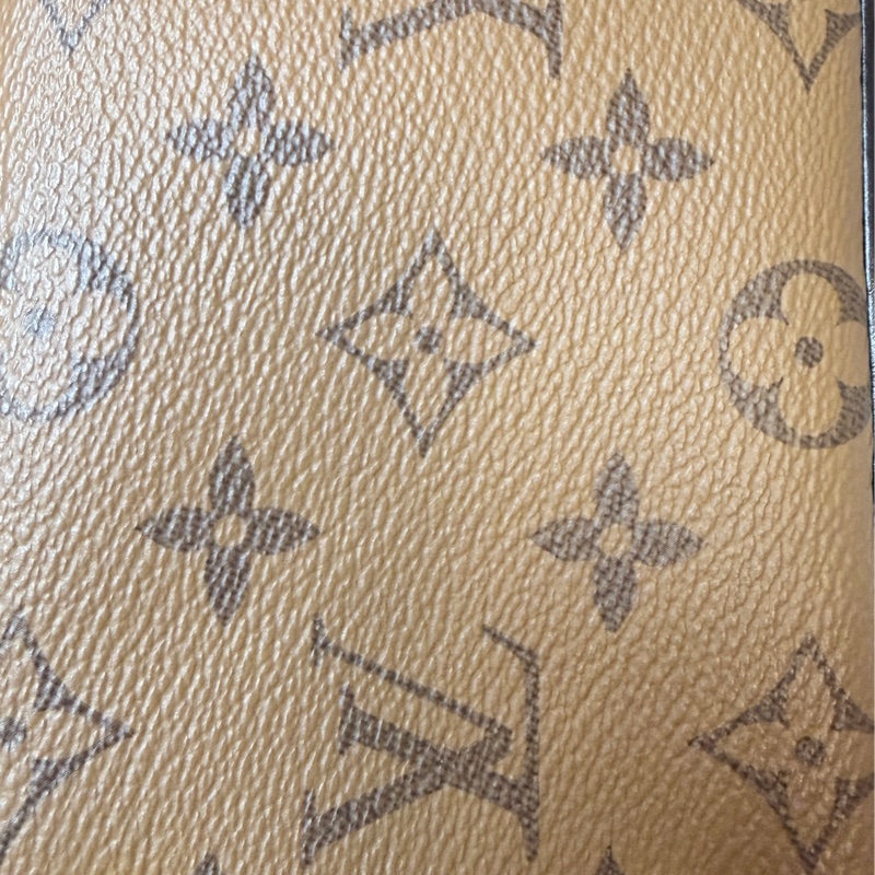 Lv 經典拼色化妝包(鎖頭未拆封未使用過)-8